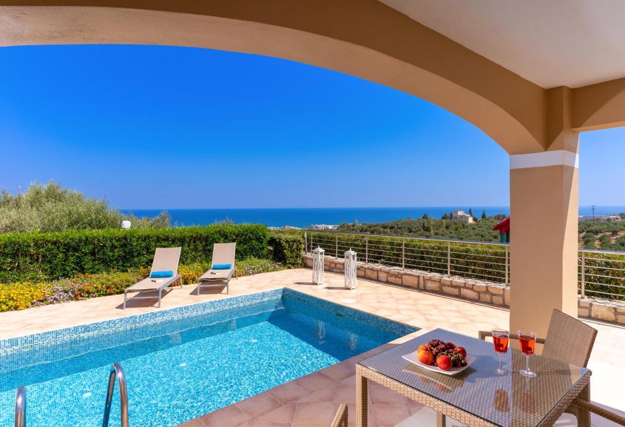 Carme Villas Adelianos Kampos Exterior photo